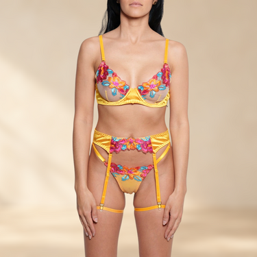 SECRET PLEASURE Britney Set in Gelb mit transparenter Spitze, Blumenstickerei und Strumpfhalter-Details